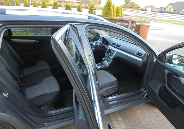 Volkswagen Passat cena 42200 przebieg: 289000, rok produkcji 2014 z Mogilno małe 667